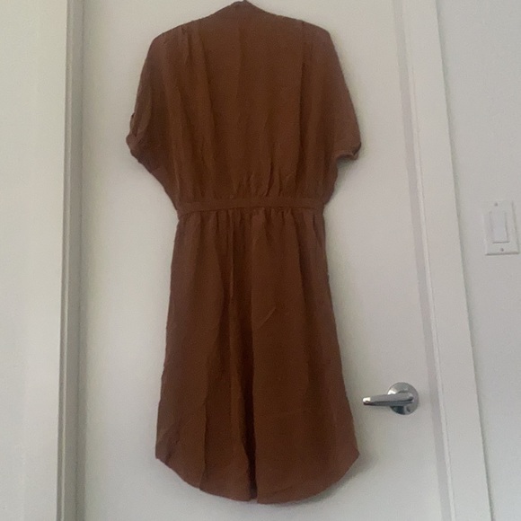 Aritzia Wilfred 100% silk dress. - Picture 4 of 5